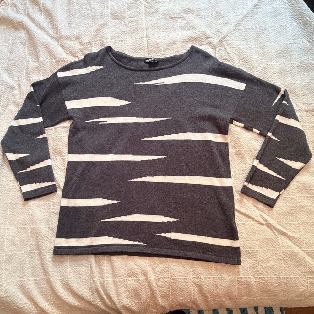 Marble Striped grey & Cream Sweater